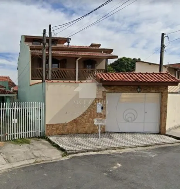 Foto 1 de Sobrado com 3 Quartos à venda, 211m² em Chácara do Visconde, Taubaté