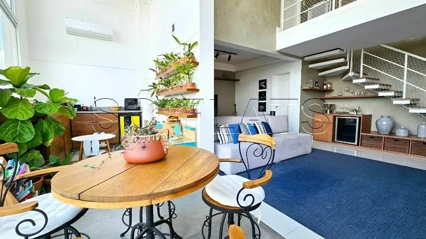 Foto 1 de Apartamento com 2 Quartos para alugar, 131m² em Brooklin, São Paulo