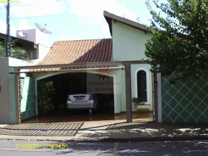 Foto 1 de Casa com 3 Quartos à venda, 300m² em Centro, José Bonifácio