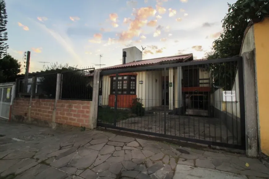 Foto 1 de Casa com 3 Quartos à venda, 184m² em Aberta dos Morros, Porto Alegre