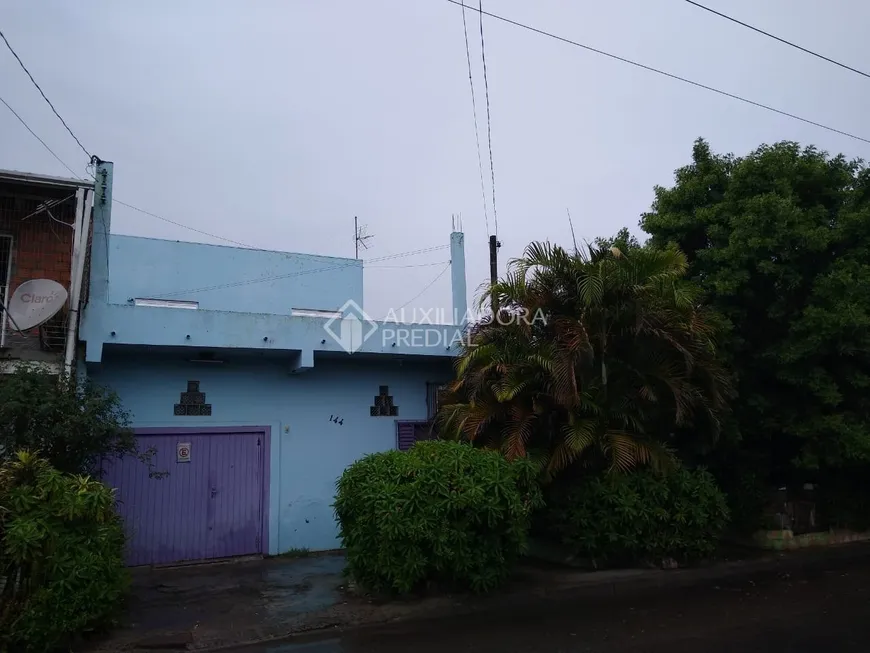 Foto 1 de Casa com 3 Quartos à venda, 280m² em Navegantes, Porto Alegre