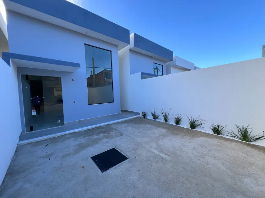 Foto 1 de Casa com 2 Quartos à venda, 60m² em Riviera Fluminense, Macaé