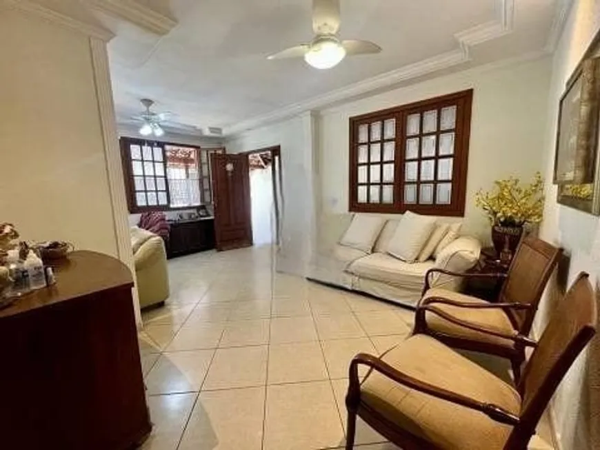 Foto 1 de Casa com 5 Quartos à venda, 254m² em Alípio de Melo, Belo Horizonte