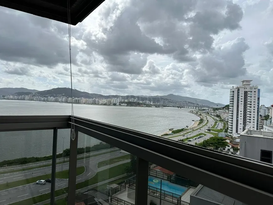 Foto 1 de Apartamento com 3 Quartos à venda, 132m² em Estreito, Florianópolis