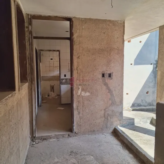 Foto 1 de Sobrado com 3 Quartos à venda, 368m² em Anhangabau, Jundiaí