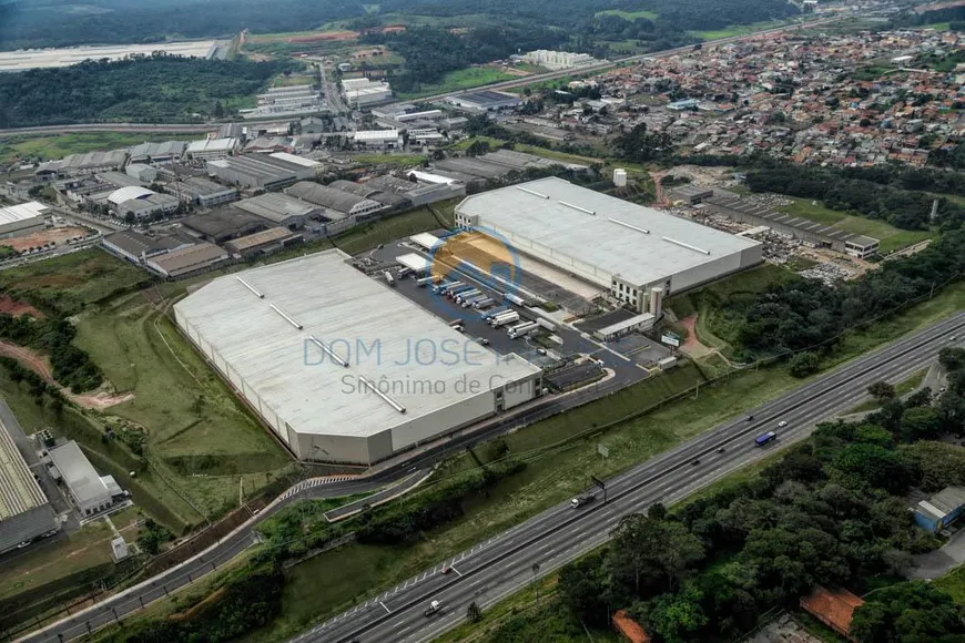 Foto 1 de Galpão/Depósito/Armazém para alugar, 106980m² em Centro Industrial, Arujá