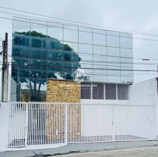 Foto 1 de Galpão/Depósito/Armazém à venda, 715m² em Vila Palmares, Santo André