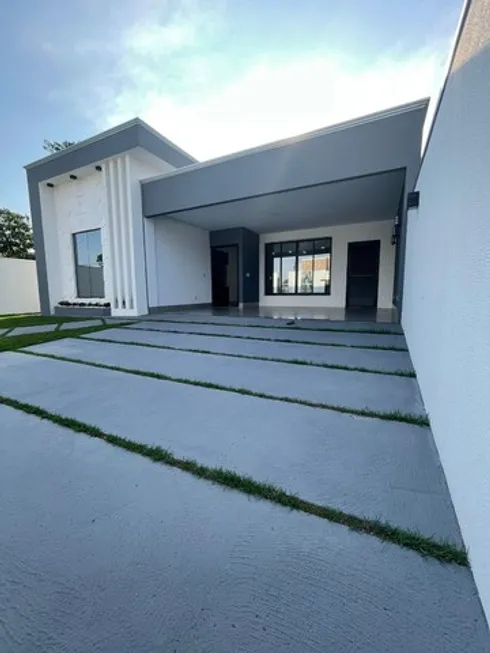 Foto 1 de Casa com 3 Quartos à venda, 145m² em Centro, Chapada dos Guimarães