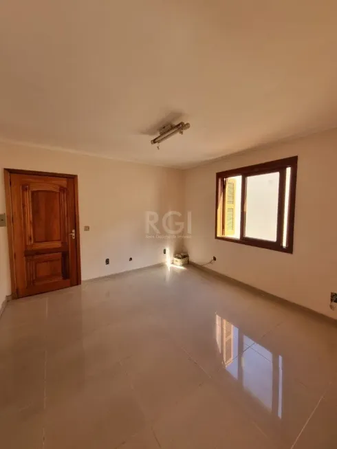 Foto 1 de Apartamento com 2 Quartos à venda, 61m² em Passo da Areia, Porto Alegre