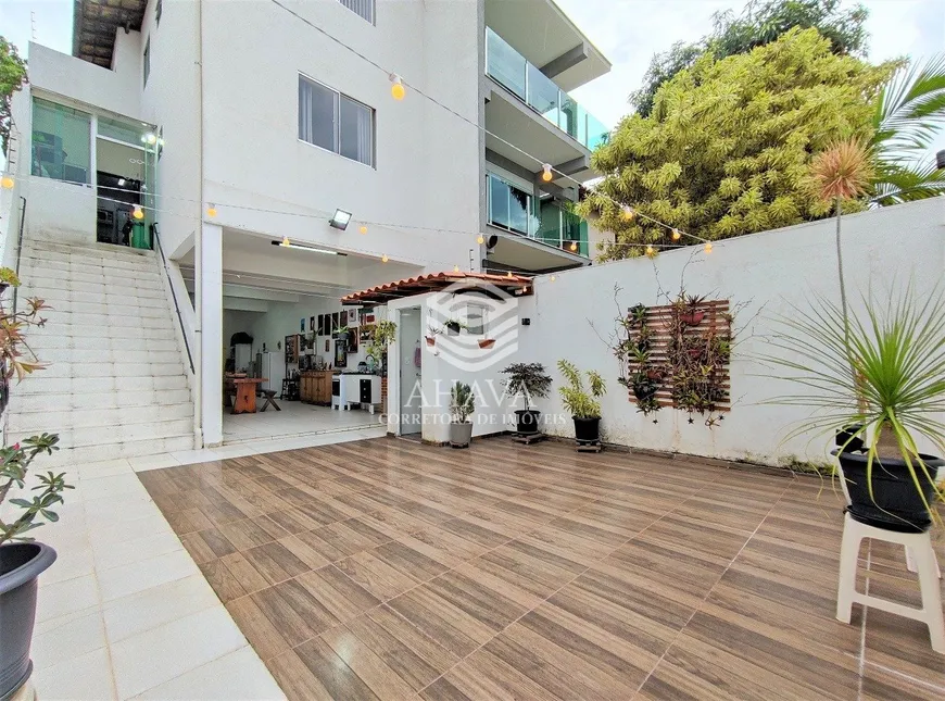 Foto 1 de Casa com 4 Quartos à venda, 222m² em Santa Amélia, Belo Horizonte