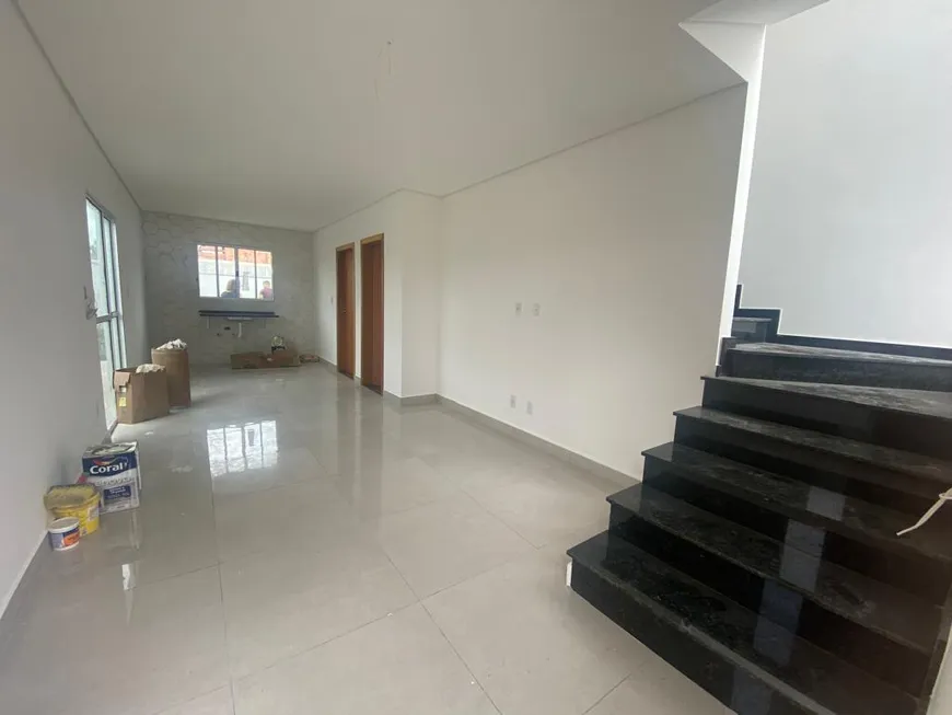 Foto 1 de Casa de Condomínio com 2 Quartos à venda, 150m² em Villas do Jaguari, Santana de Parnaíba