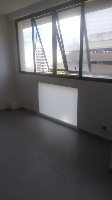 Foto 1 de Sala Comercial para venda ou aluguel, 28m² em Tijuca, Rio de Janeiro