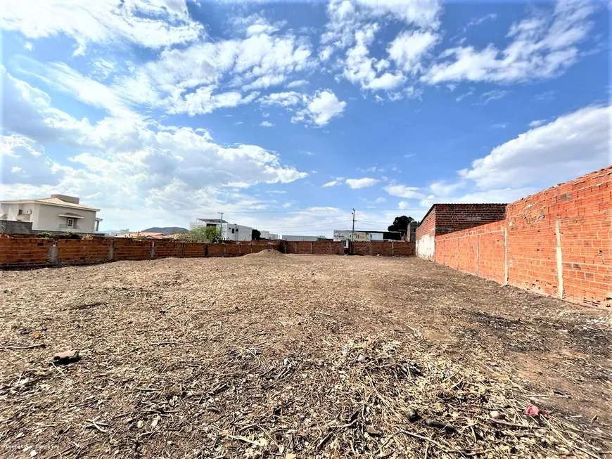 Foto 1 de Lote/Terreno à venda, 1125m² em , Guanambi