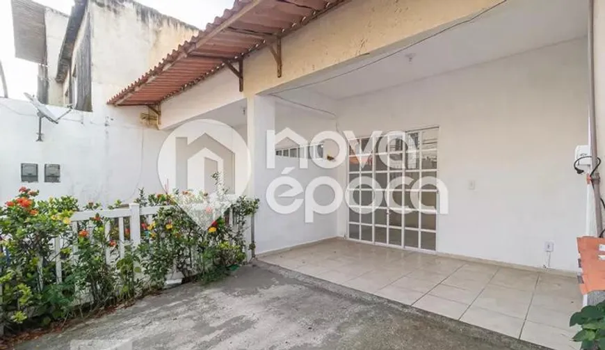 Foto 1 de Casa com 3 Quartos à venda, 118m² em Cidade De Deus, Rio de Janeiro