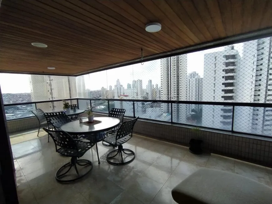 Foto 1 de Apartamento com 4 Quartos à venda, 393m² em Casa Amarela, Recife