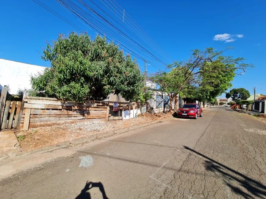 Foto 1 de Lote/Terreno à venda, 200m² em Jardim Planalto , Londrina