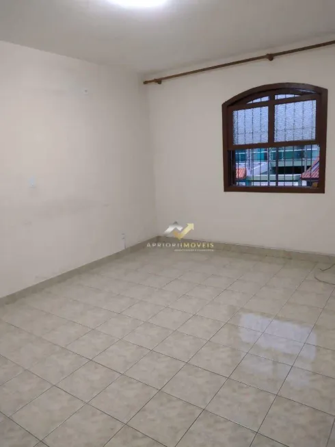 Foto 1 de Sobrado com 3 Quartos à venda, 234m² em Vila Curuçá, Santo André