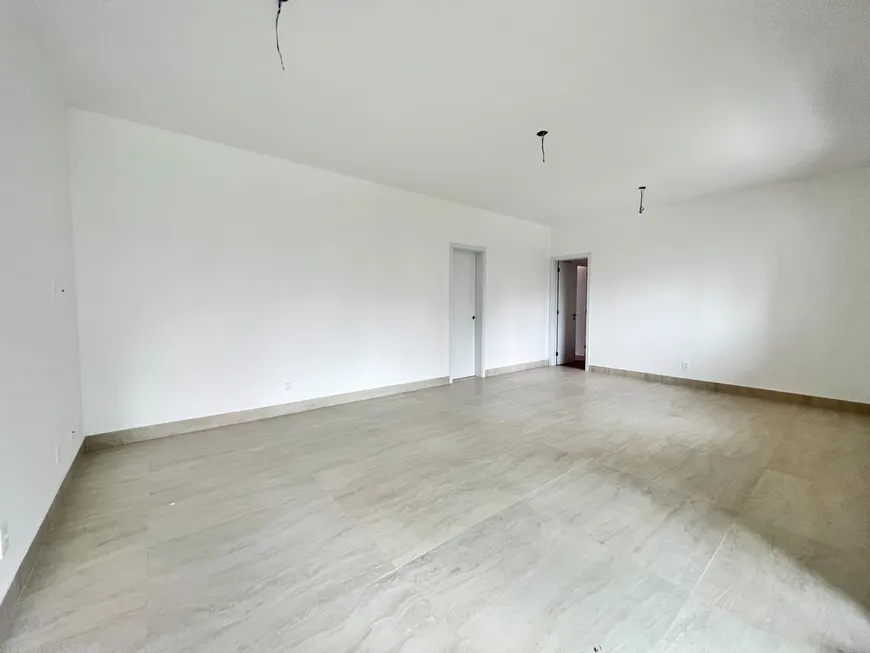 Foto 1 de Apartamento com 3 Quartos à venda, 131m² em Vale do Sereno, Nova Lima