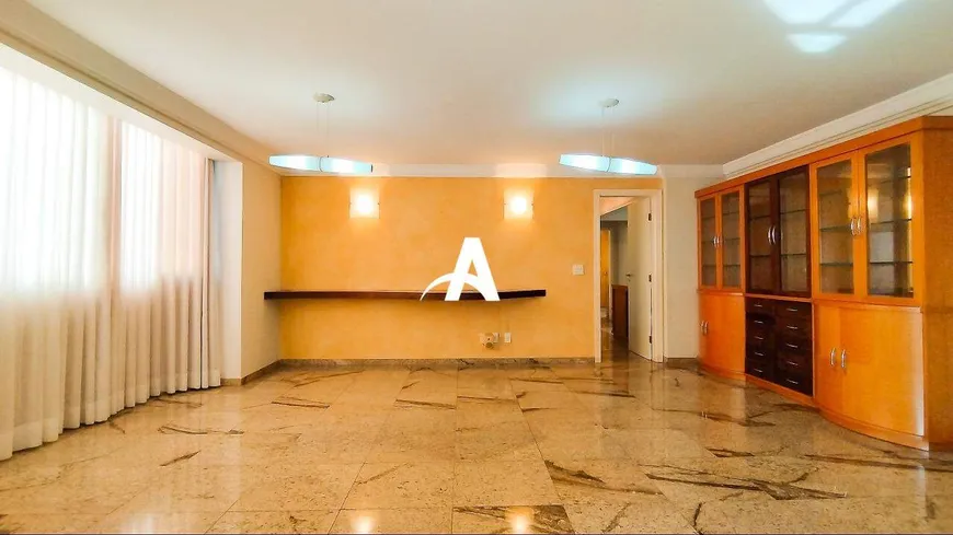 Foto 1 de Apartamento com 3 Quartos à venda, 208m² em Tabajaras, Uberlândia