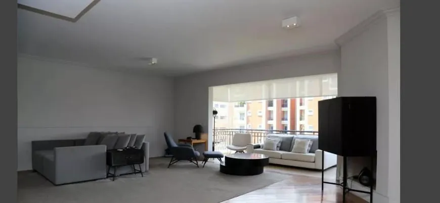 Foto 1 de Apartamento com 3 Quartos à venda, 206m² em Jardim Vitoria Regia, São Paulo