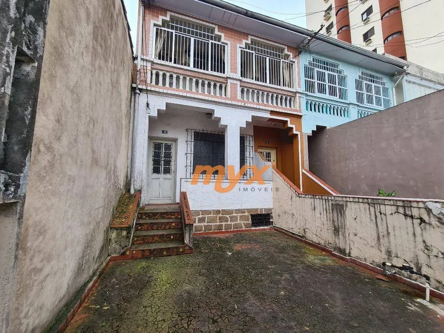 Foto 1 de Casa com 2 Quartos à venda, 110m² em Gonzaga, Santos