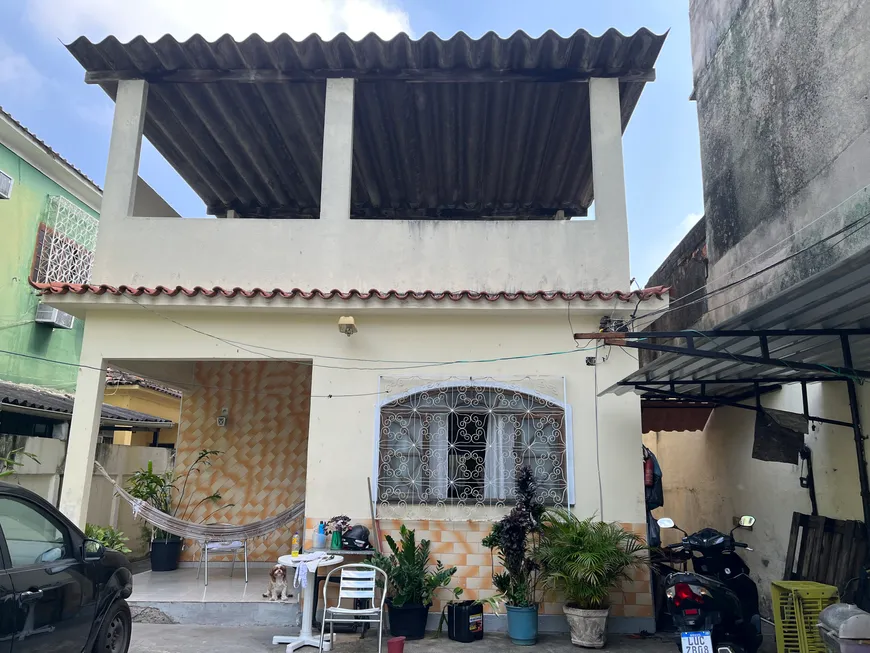 Foto 1 de Casa com 3 Quartos à venda, 84m² em Guadalupe, Rio de Janeiro