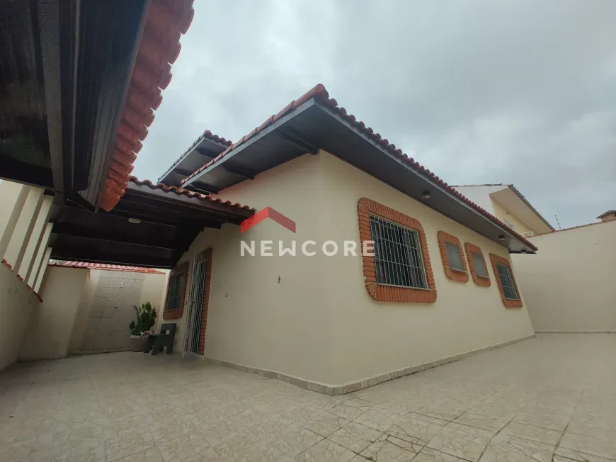 Foto 1 de Casa com 2 Quartos à venda, 168m² em Nova Peruíbe, Peruíbe