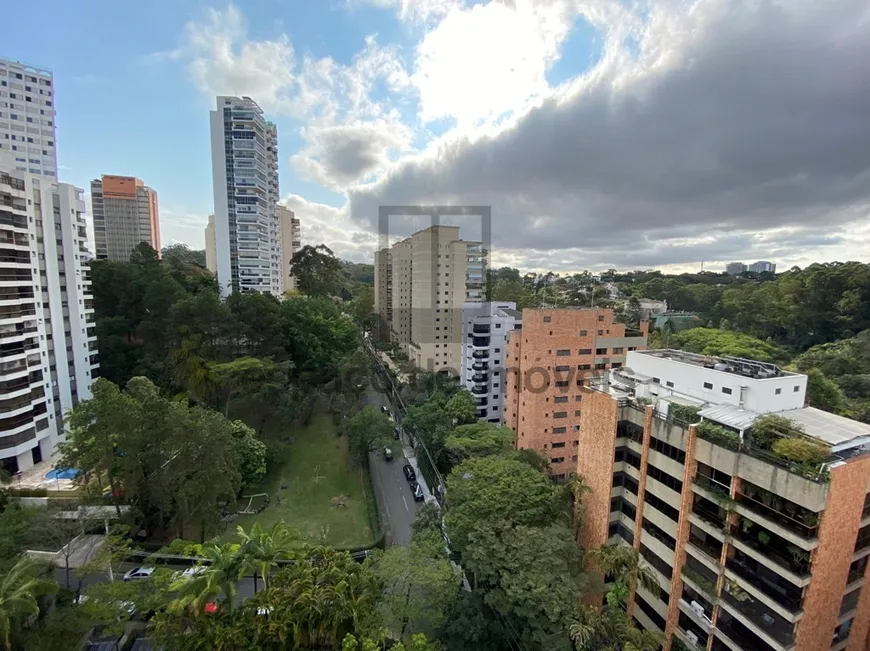 Foto 1 de Apartamento com 3 Quartos à venda, 170m² em Real Parque, São Paulo