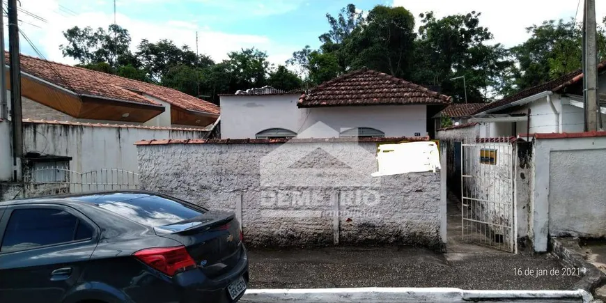 Foto 1 de Casa com 6 Quartos à venda, 260m² em Vila Molica, Guaratinguetá