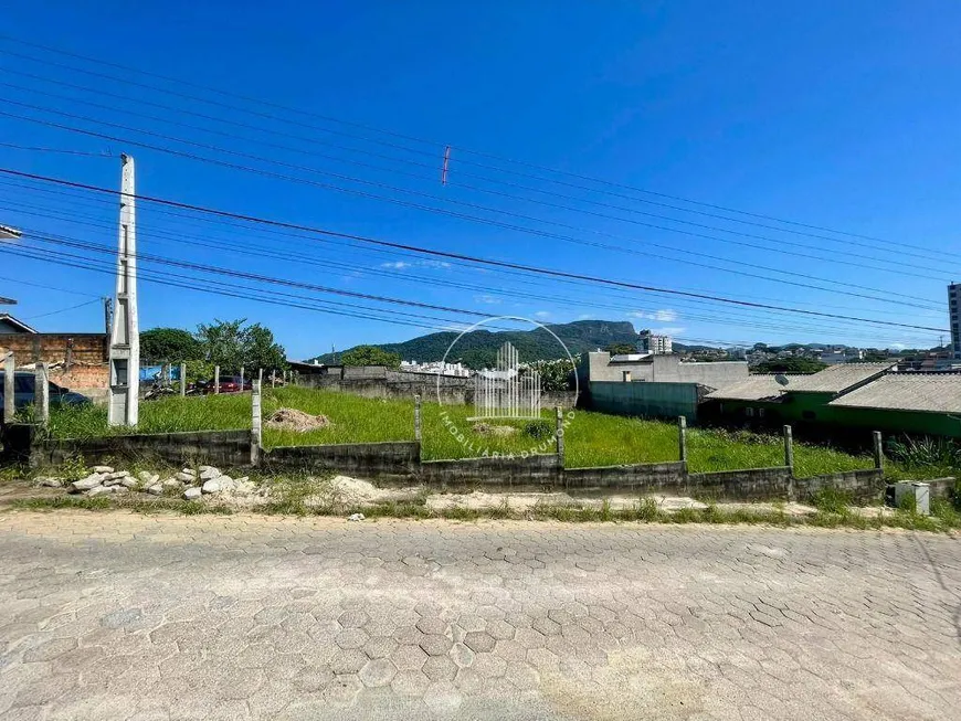 Foto 1 de Lote/Terreno à venda, 722m² em Passa Vinte, Palhoça