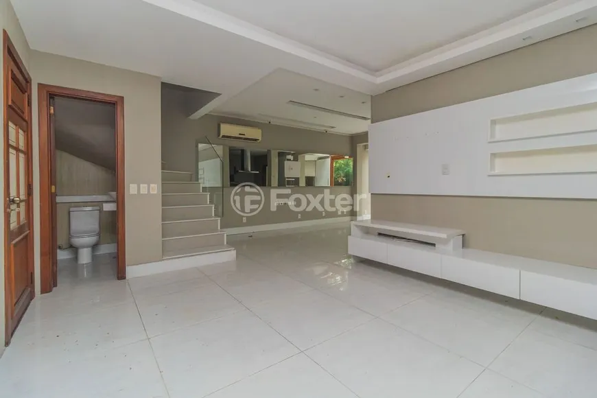Foto 1 de Casa de Condomínio com 3 Quartos à venda, 230m² em Santa Tereza, Porto Alegre