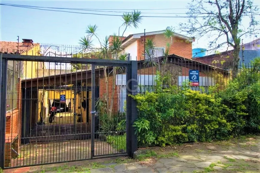 Foto 1 de Casa com 3 Quartos à venda, 286m² em Nonoai, Porto Alegre