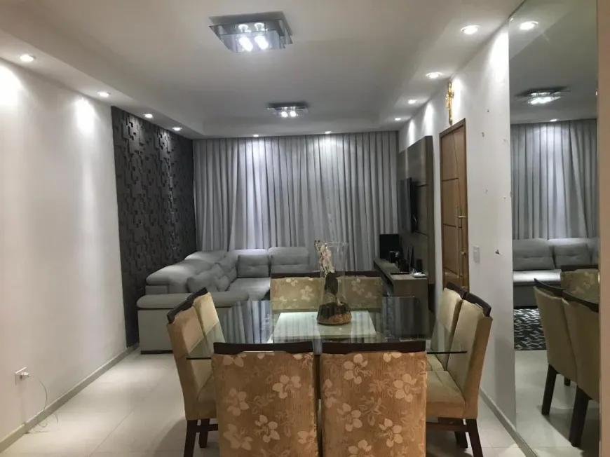 Foto 1 de Casa com 3 Quartos à venda, 94m² em Vila Silviânia, Carapicuíba