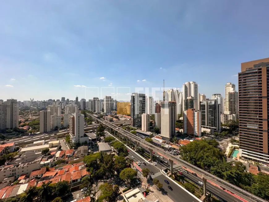 Foto 1 de Cobertura com 3 Quartos à venda, 240m² em Brooklin, São Paulo