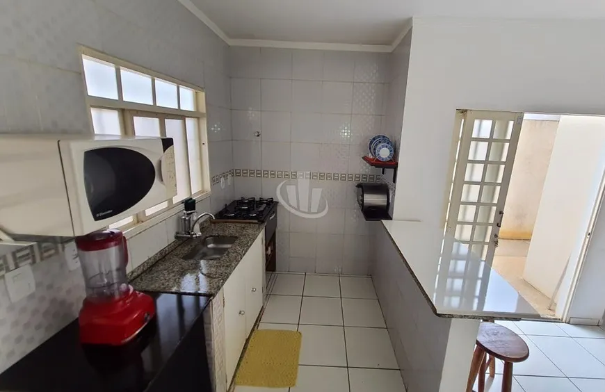 Foto 1 de Casa com 2 Quartos à venda, 57m² em Jardim dos Oitis, Araraquara