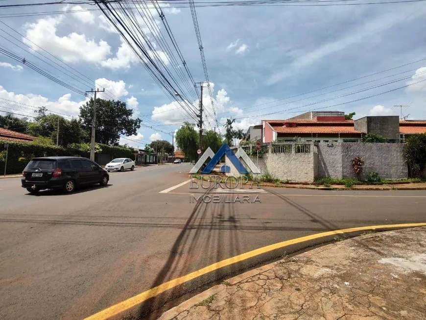 Foto 1 de Sobrado com 4 Quartos para venda ou aluguel, 310m² em Santos Dumont, Londrina