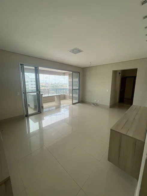 Foto 1 de Apartamento com 4 Quartos à venda, 156m² em Jardim Petrópolis, Cuiabá