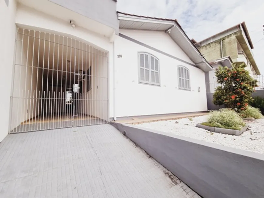 Foto 1 de Casa com 3 Quartos à venda, 110m² em Capoeiras, Florianópolis