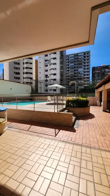 Foto 1 de Apartamento com 4 Quartos à venda, 180m² em Praia do Canto, Vitória