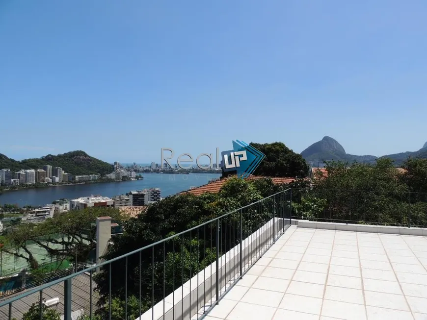 Foto 1 de Casa com 3 Quartos à venda, 600m² em Jardim Botânico, Rio de Janeiro