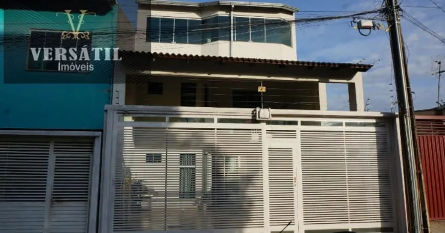 Foto 1 de Sobrado com 5 Quartos à venda, 500m² em Areal, Brasília