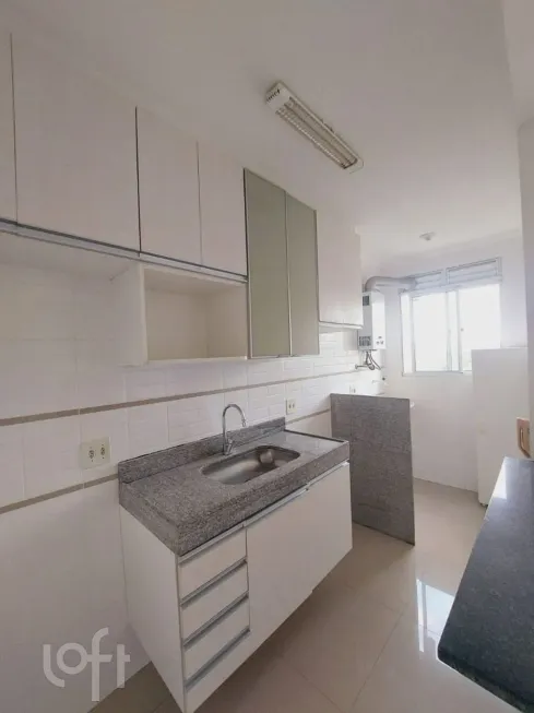 Foto 1 de Apartamento com 2 Quartos à venda, 59m² em Teresópolis, Porto Alegre