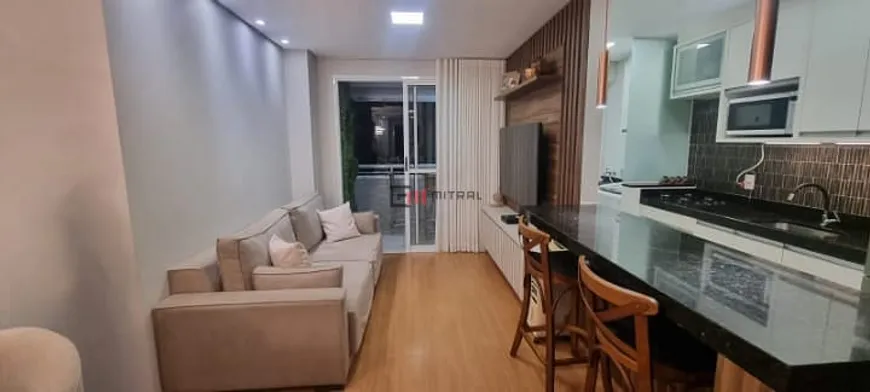 Foto 1 de Apartamento com 3 Quartos à venda, 77m² em Santa Rosa, Londrina