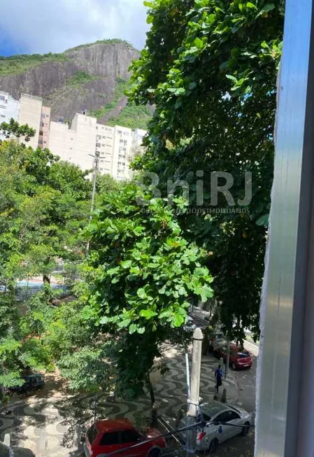 Foto 1 de Kitnet com 1 Quarto à venda, 37m² em Copacabana, Rio de Janeiro