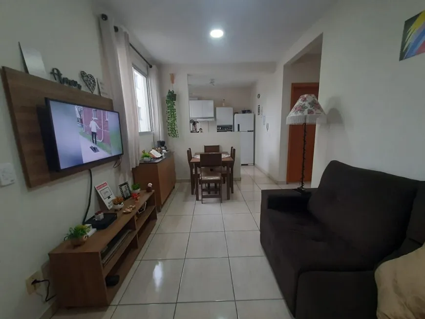 Foto 1 de Apartamento com 2 Quartos à venda, 43m² em Jardim Gurilândia, Taubaté