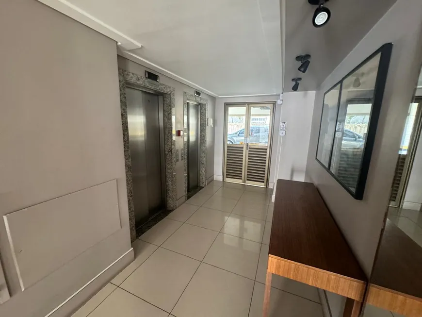 Foto 1 de Apartamento com 2 Quartos à venda, 70m² em Costa Azul, Salvador