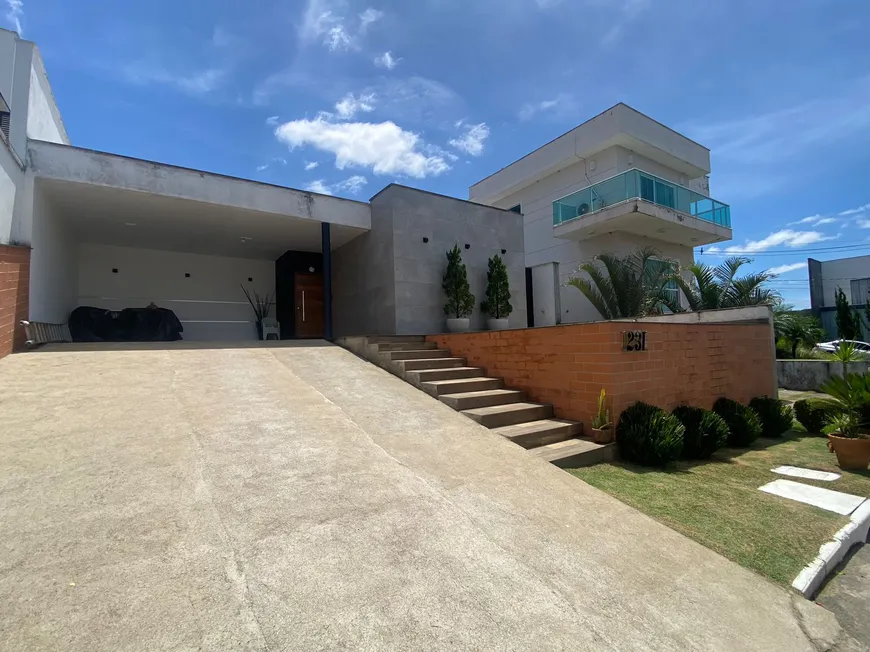 Foto 1 de Casa com 3 Quartos à venda, 245m² em Nova Gramado, Juiz de Fora