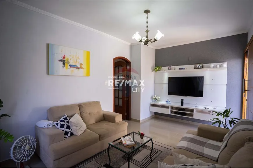 Foto 1 de Casa com 2 Quartos à venda, 106m² em Parque Residencial Eloy Chaves, Jundiaí