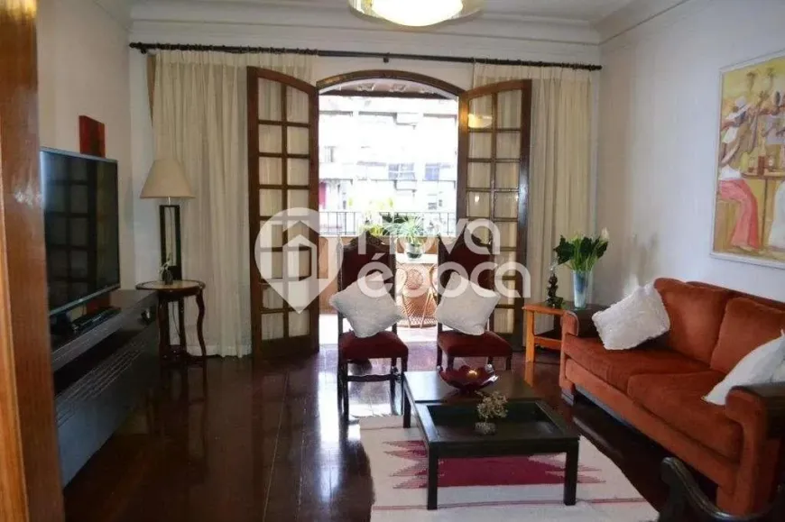 Foto 1 de Apartamento com 4 Quartos à venda, 185m² em Copacabana, Rio de Janeiro