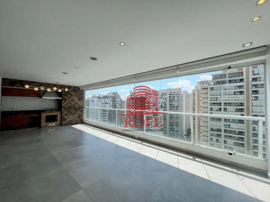 Foto 1 de Apartamento com 3 Quartos para venda ou aluguel, 222m² em Campo Belo, São Paulo